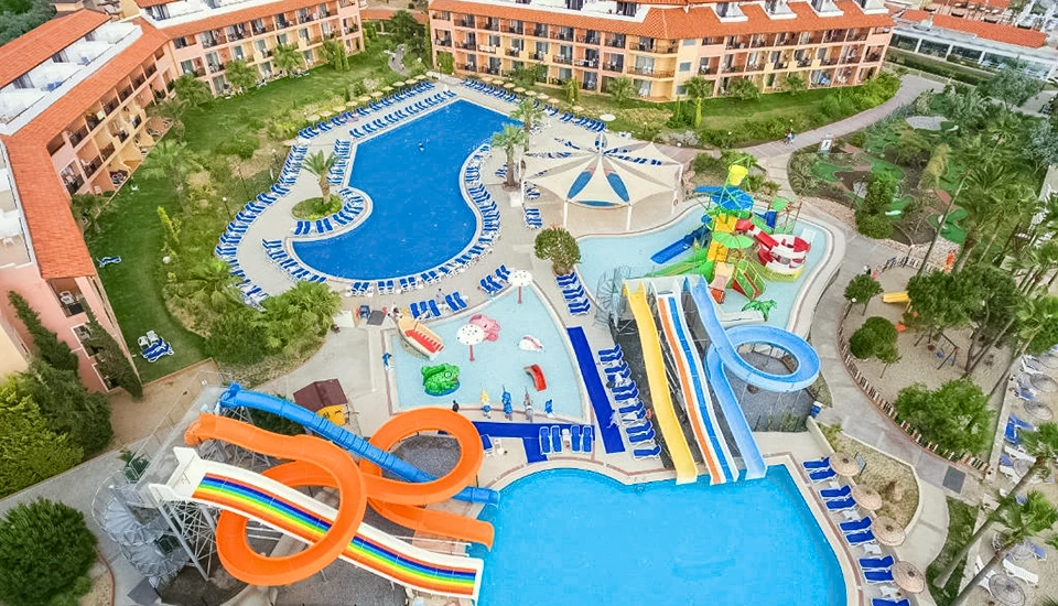 هتل افسیا هالیدی بیچ کلاب کوش آداسی